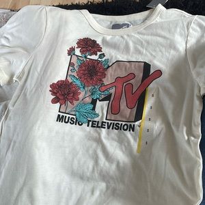 White MTV t-shirt